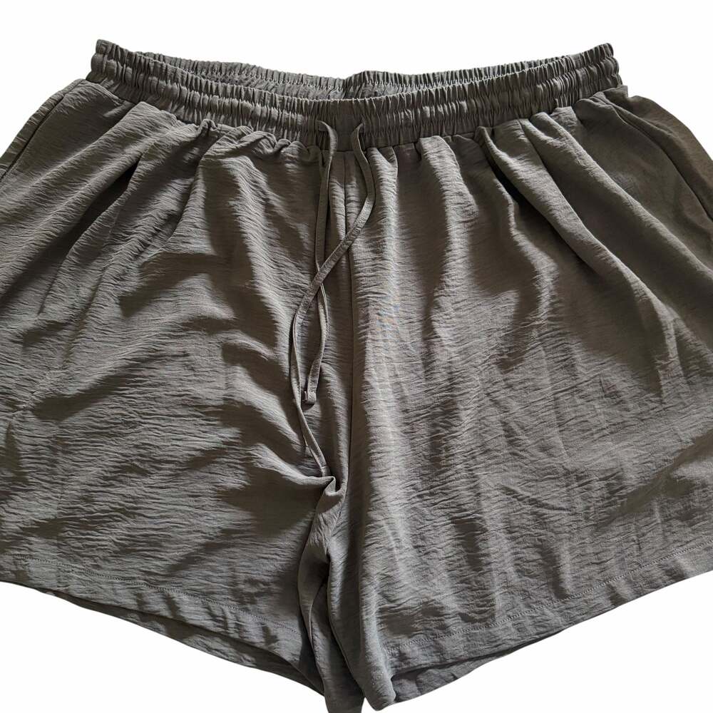 SHOWMALL Women's Plus Size Casual Elastic Waist Drawstring Shorts with Pockets